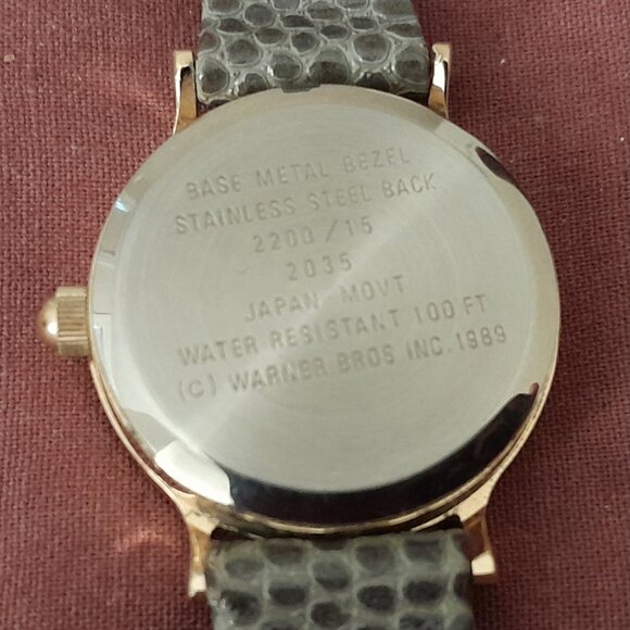 Vintage Bugs Bunny Armitron Quartz Women's Wristwatch - Picture 3 of 4